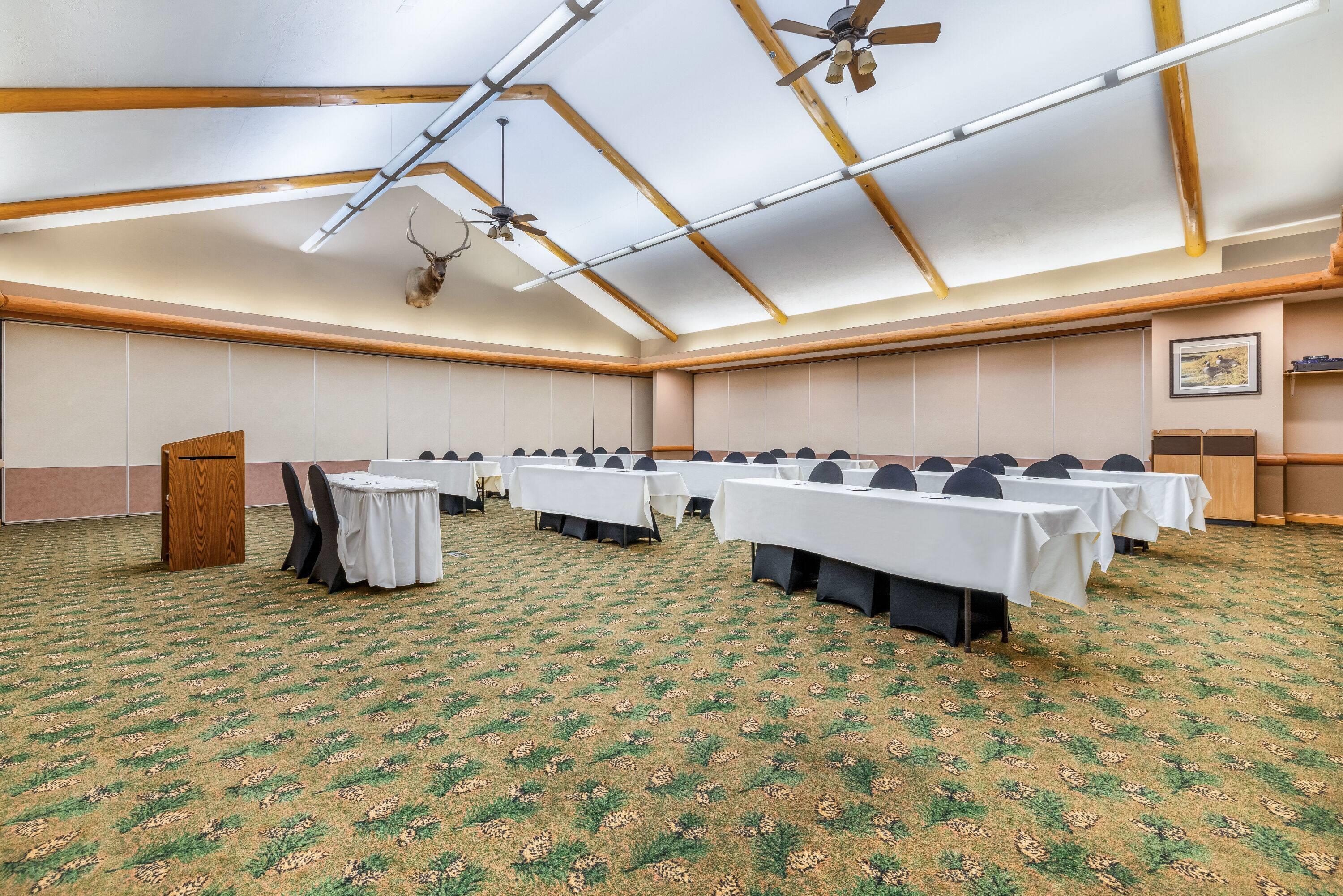 Meeting Room | AmericInn by Wyndham Chamberlain - Conference Center