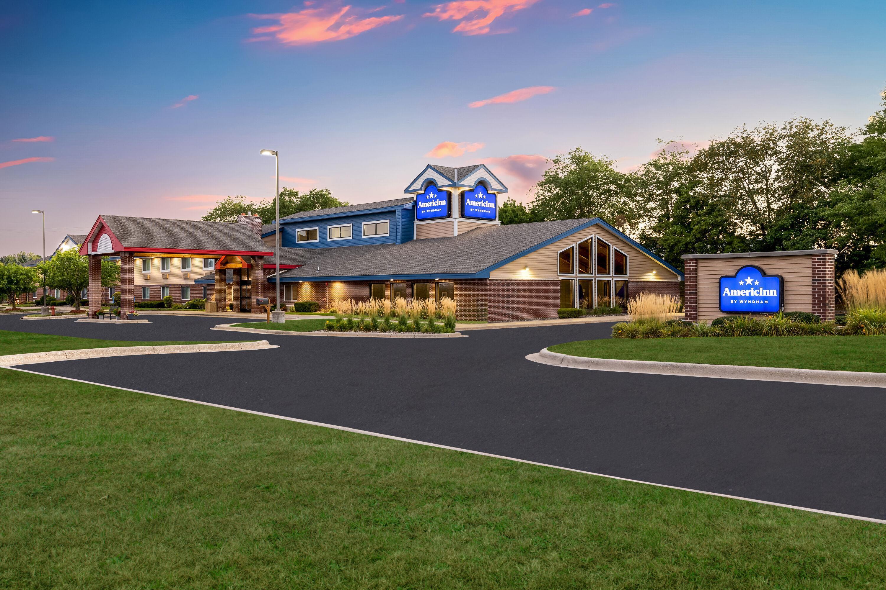 Exterior | AmericInn by Wyndham Stillwater