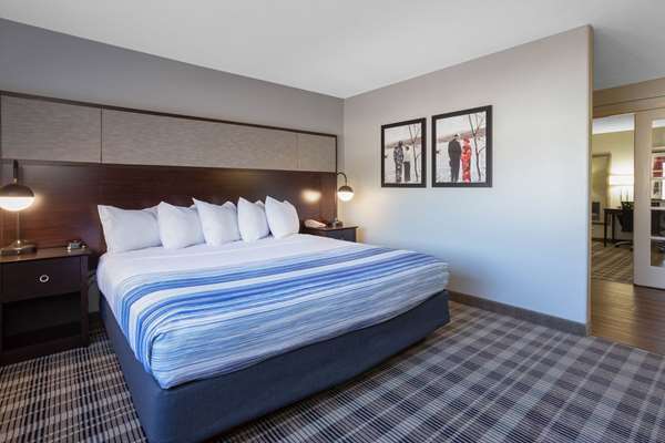 Suite - AmericInn Lodge & Suites Monona