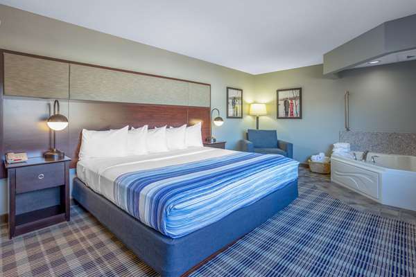 Suite - AmericInn Lodge & Suites Monona