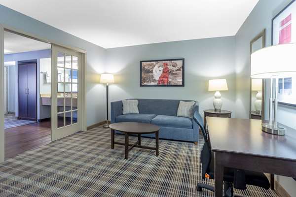 Suite - AmericInn Lodge & Suites Monona