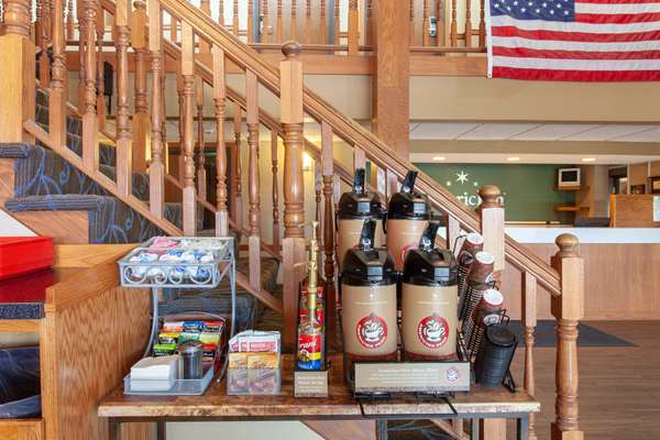  - AmericInn Lodge & Suites Hutchinson