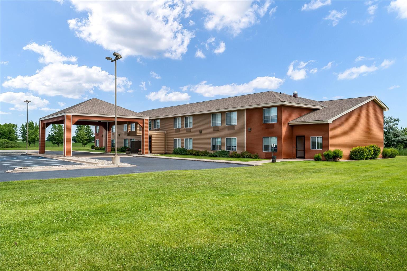 AmericInn by Wyndham Hutchinson