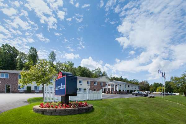 Exterior view - AmericInn Petoskey