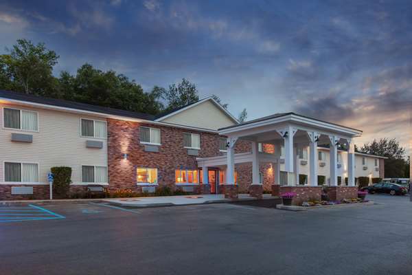 Exterior view - AmericInn Petoskey