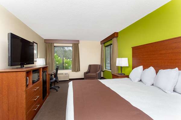  - AmericInn Lodge & Suites Black River Falls - I-94, Exit 116