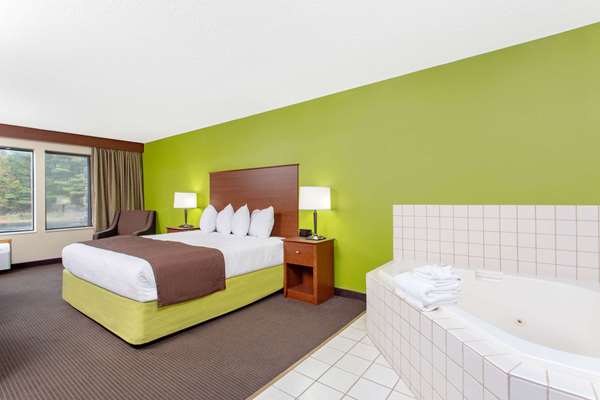  - AmericInn Lodge & Suites Black River Falls - I-94, Exit 116