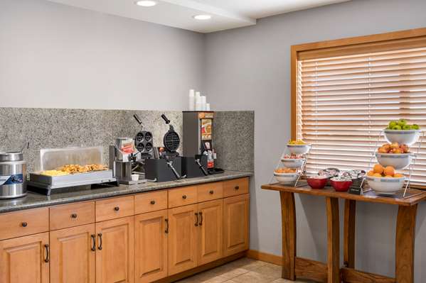 Amenities - AmericInn Lodge & Suites Laramie - I-80, Exit 316