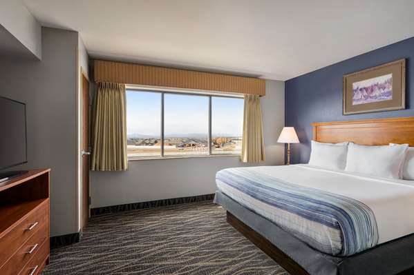 1 King Bed, Studio Suite, Non-Smoking