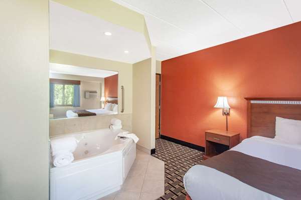 Suite - AmericInn Lodge & Suites Cloquet