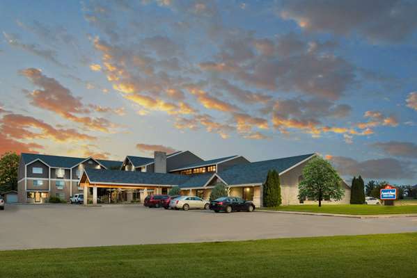 Exterior view - AmericInn Lodge & Suites Valley City - I-94, Exit 292