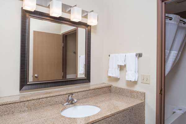  - AmericInn Lodge & Suites Valley City - I-94, Exit 292