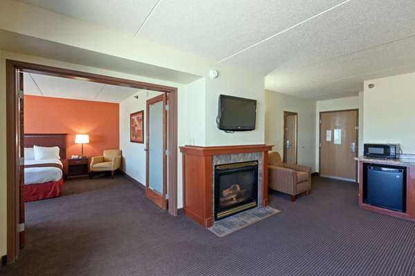Suite - AmericInn Lodge & Suites Valley City - I-94, Exit 292