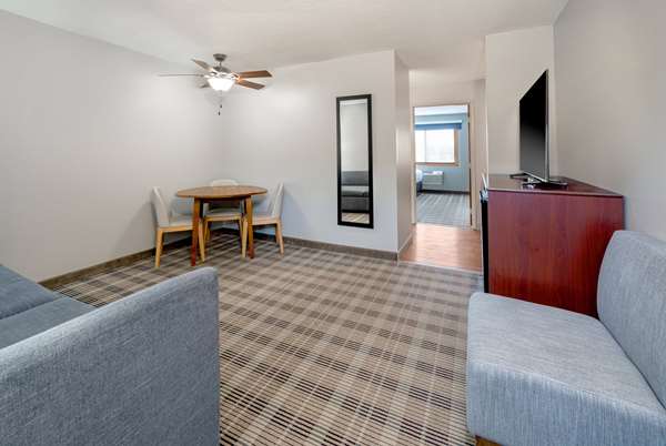 2 Double Beds, Suite, Non-Smoking
