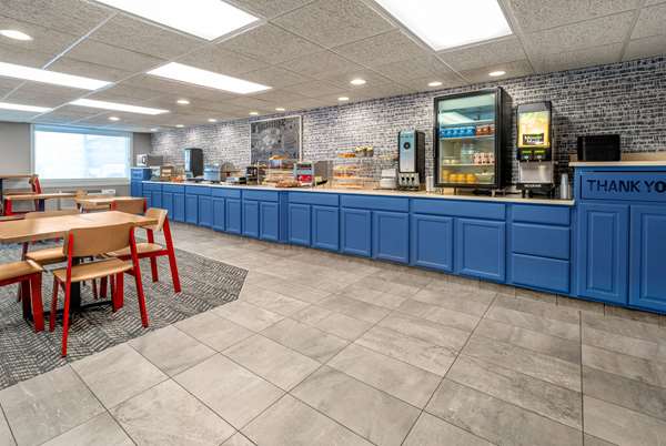 AmericInn by Wyndham Valley City Conference Center