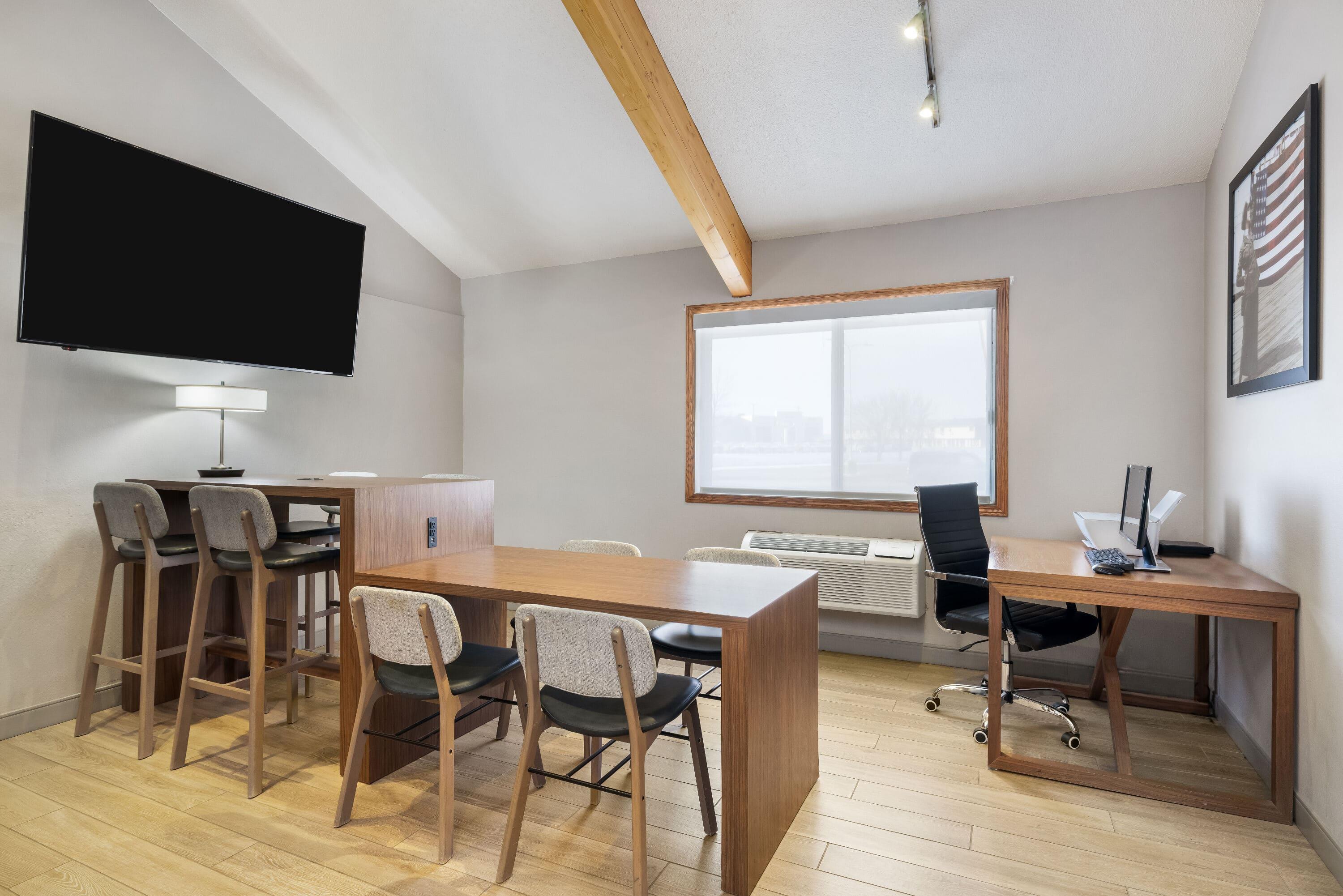 Business Center | AmericInn by Wyndham Valley City - Conference Center