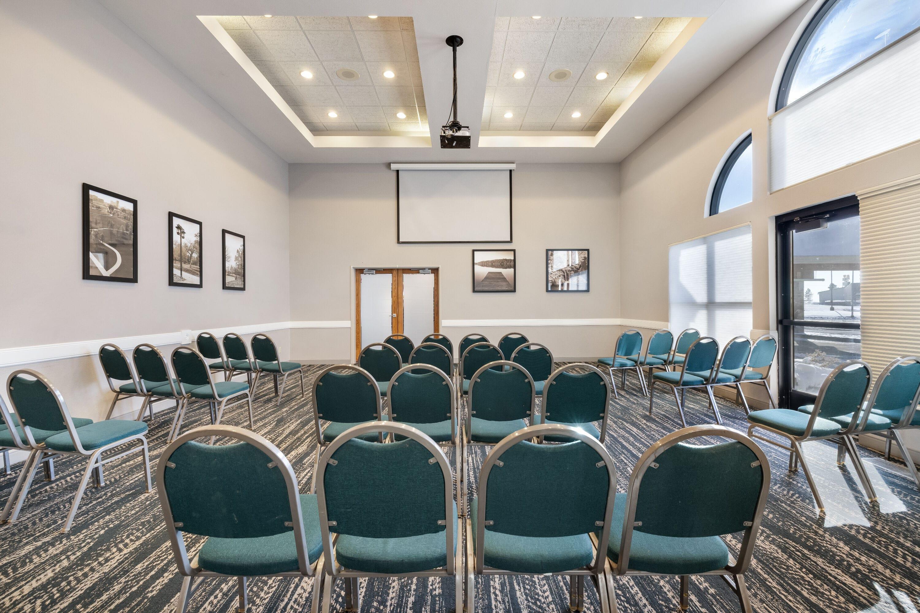 Meeting Room | AmericInn by Wyndham Valley City - Conference Center