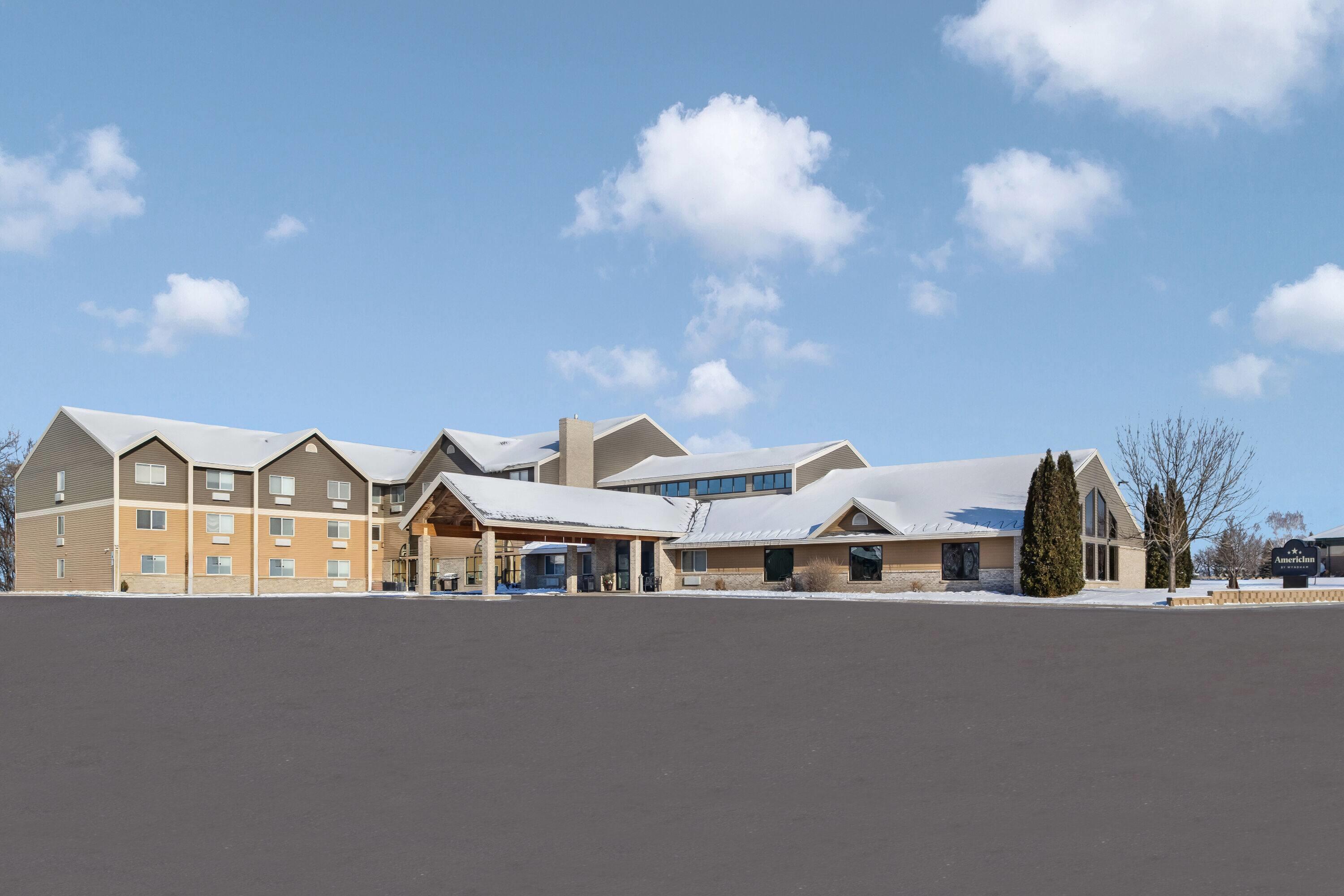 Exterior | AmericInn by Wyndham Valley City - Conference Center