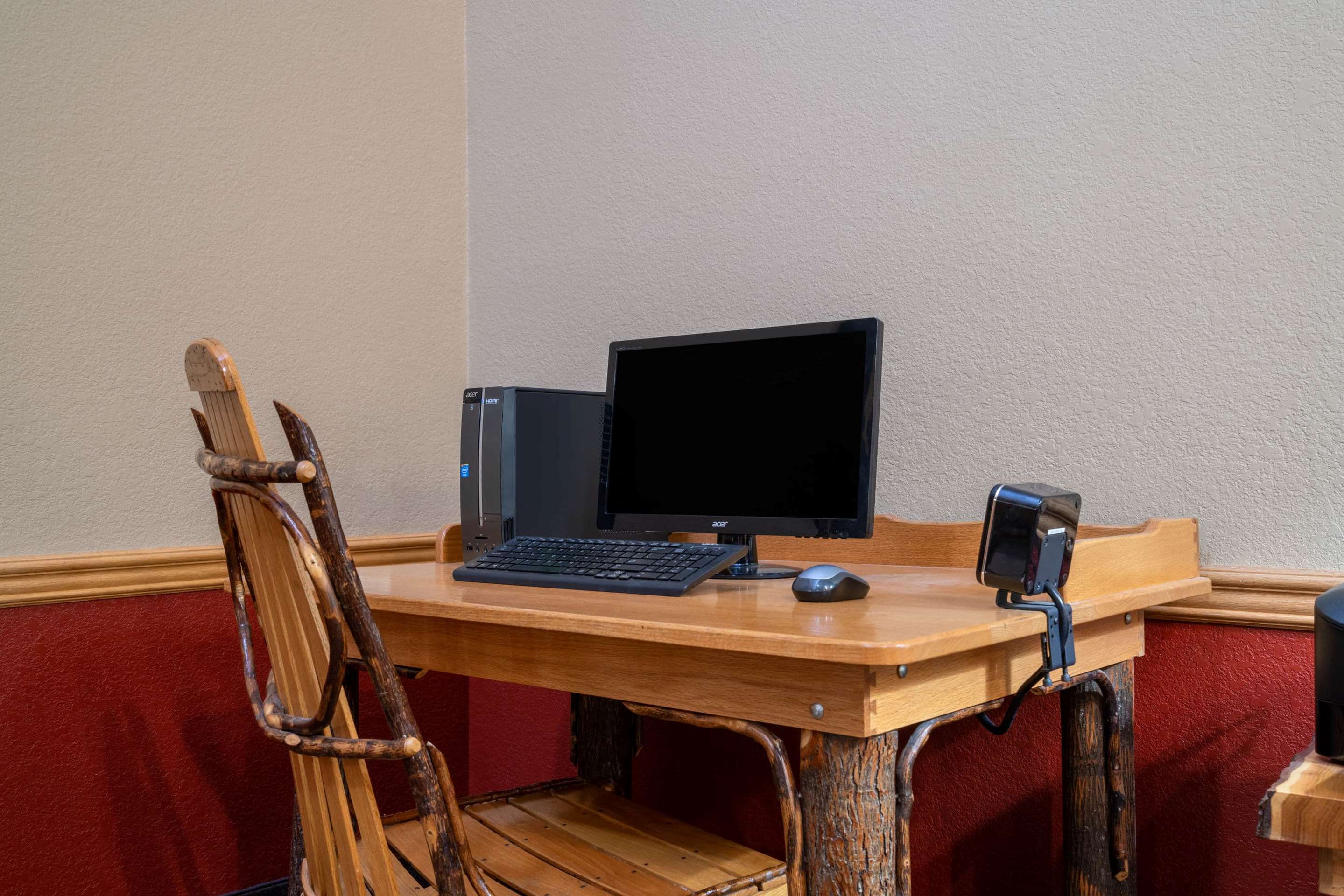 Business Center | AmericInn by Wyndham Park Rapids