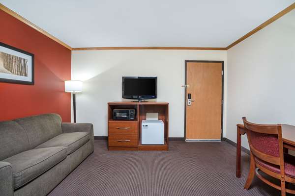 - AmericInn Lodge & Suites Park Rapids