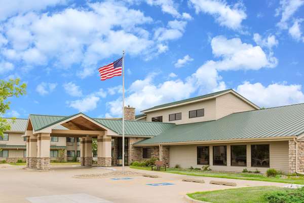 Exterior view - AmericInn Lodge & Suites Ankeny - I-35, Exit 90