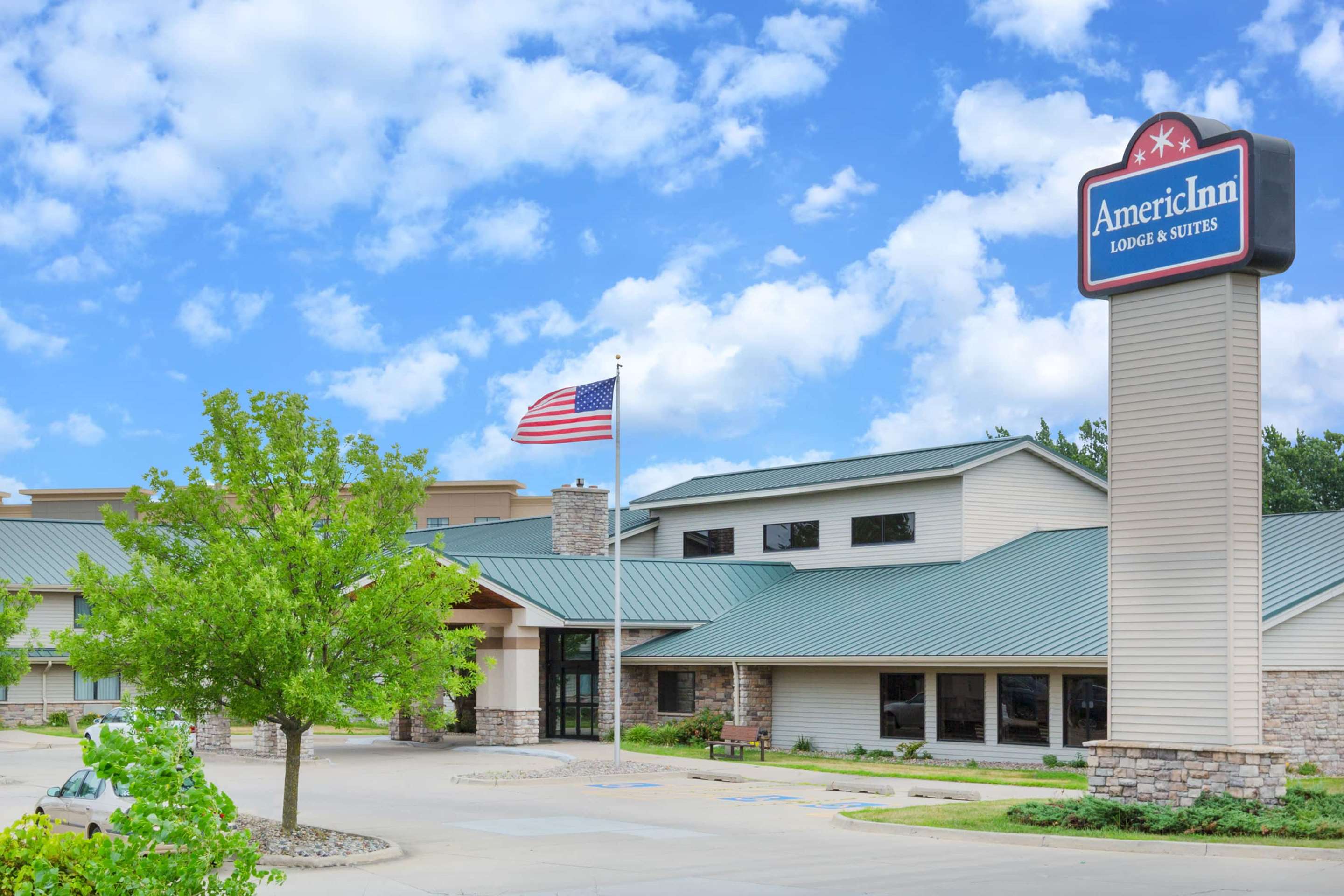 Exterior | AmericInn by Wyndham Ankeny/Des Moines
