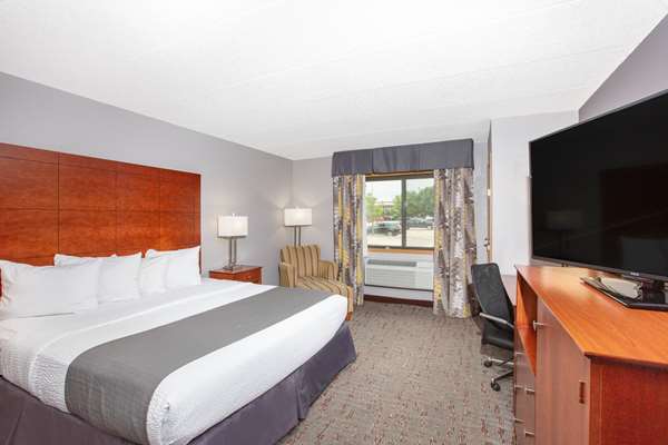 1 King Bed, Deluxe Suite, Non-Smoking