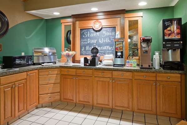  - AmericInn Lodge & Suites Bismarck - I-94, Exit 159