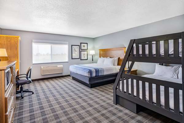 Suite - AmericInn Lodge & Suites Aberdeen