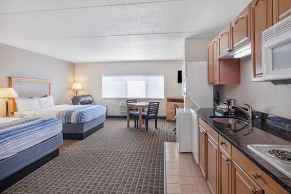 Suite - AmericInn Lodge & Suites Aberdeen