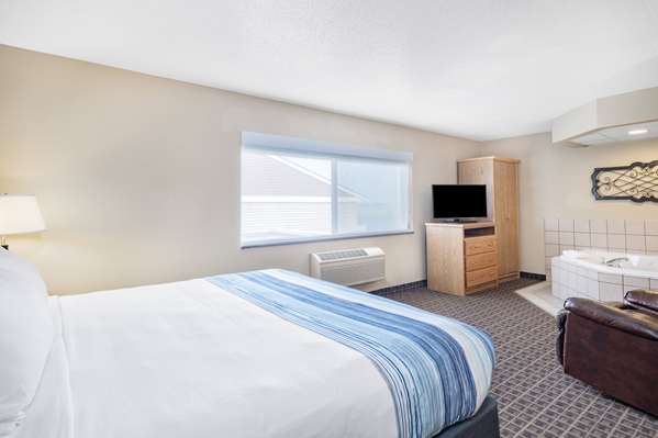 Suite - AmericInn Lodge & Suites Aberdeen