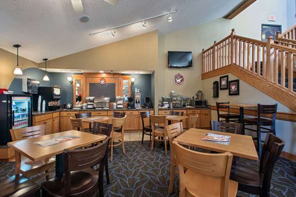  - AmericInn Lodge & Suites Fort Dodge
