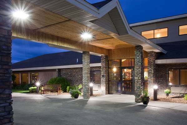 Exterior view - AmericInn Lodge & Suites Thief River Falls