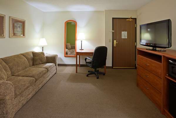 - AmericInn Lodge & Suites Thief River Falls