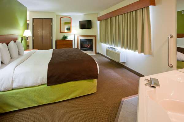 Suite - AmericInn Lodge & Suites Thief River Falls