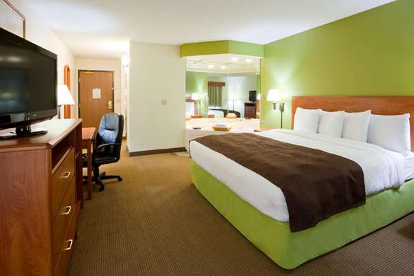 Suite - AmericInn Lodge & Suites Thief River Falls