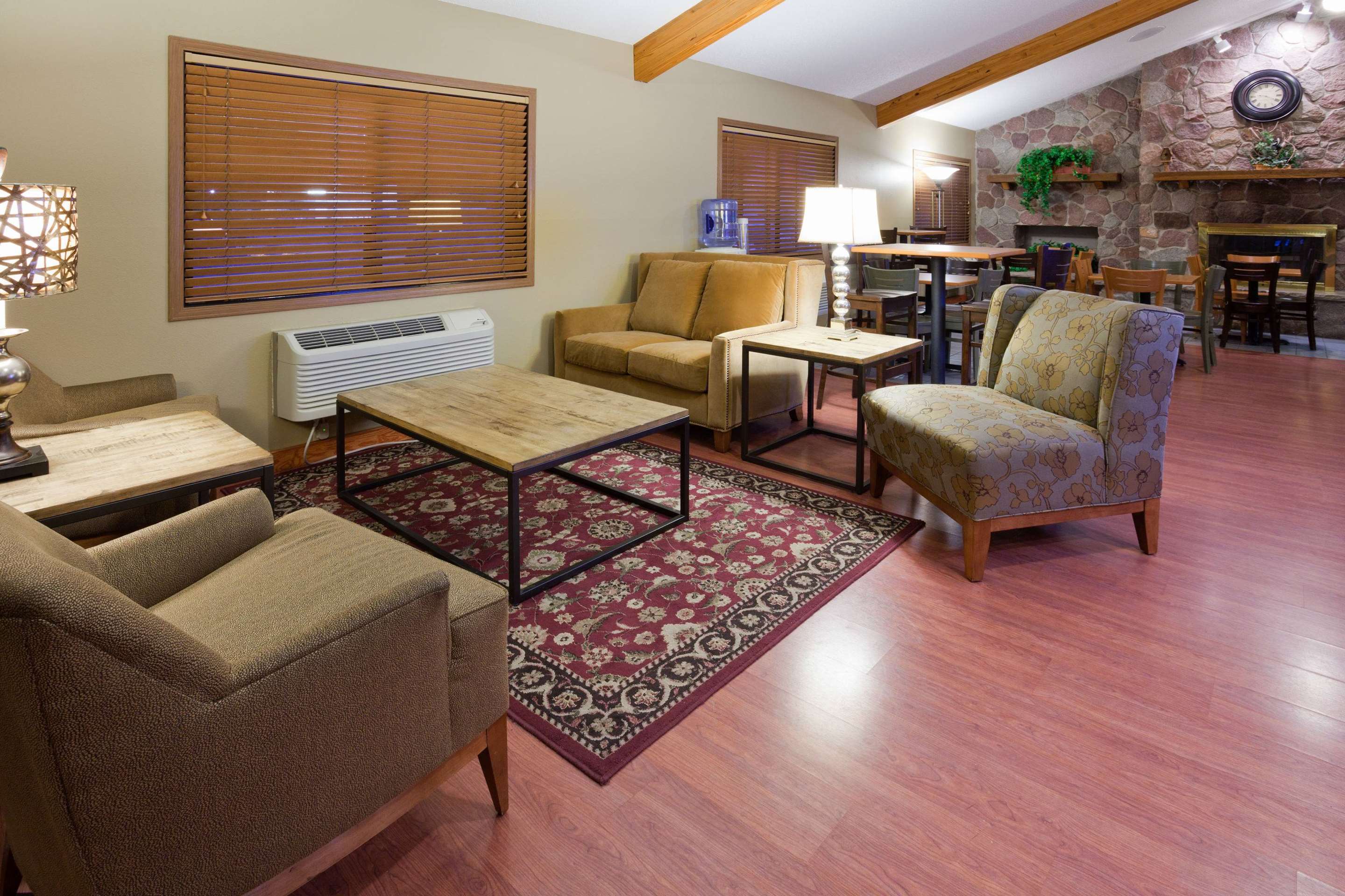 Lobby | AmericInn by Wyndham Rice Lake