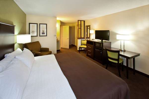  - AmericInn Lodge & Suites Fairfield
