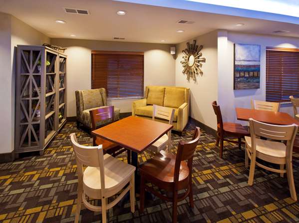 AmericInn by Wyndham Fairfield