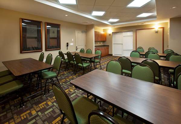 AmericInn by Wyndham Fairfield