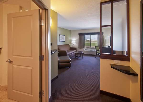 - AmericInn Lodge & Suites Fairfield