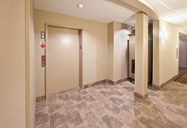  - AmericInn Lodge & Suites Fairfield