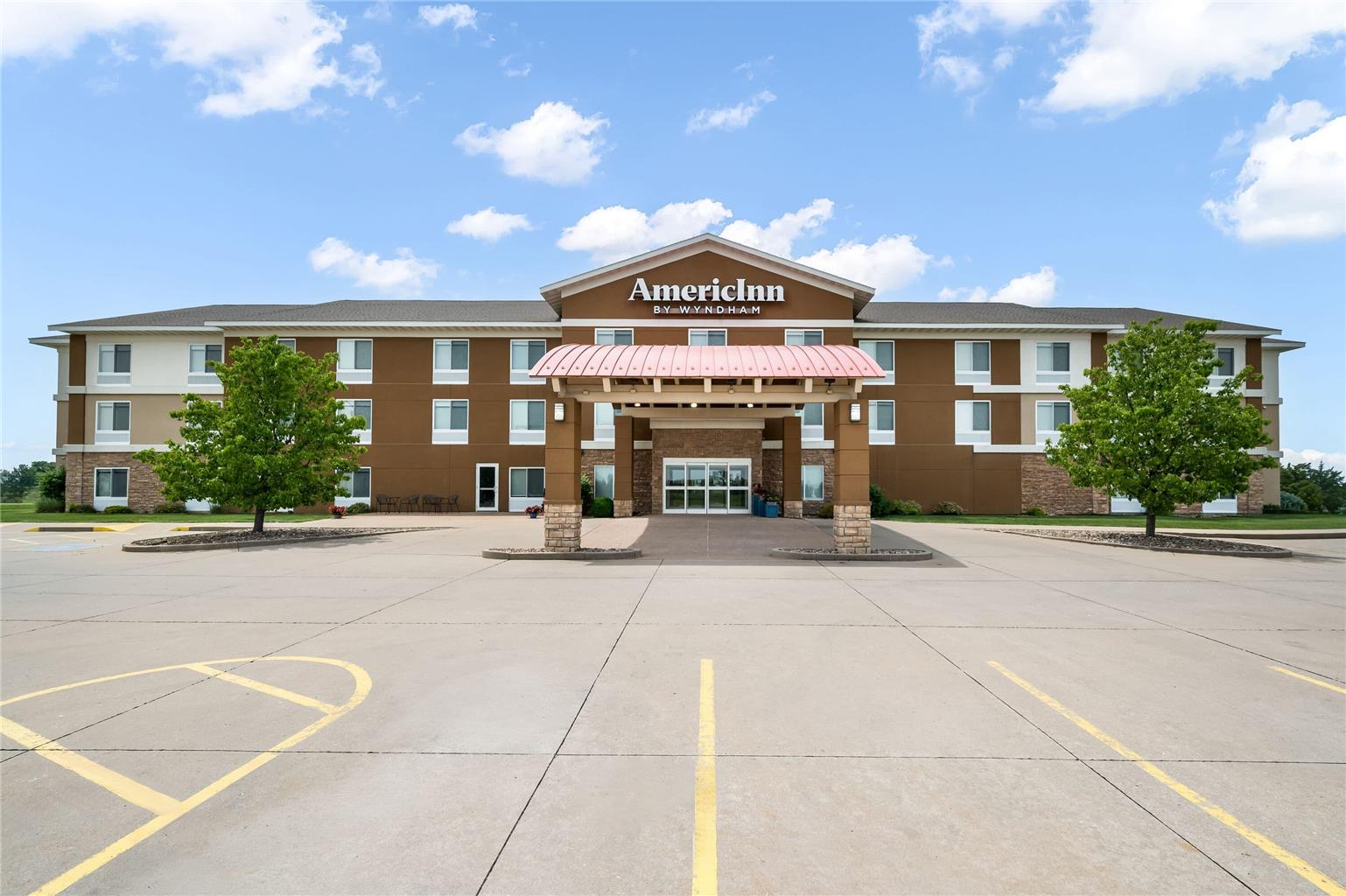 AmericInn by Wyndham Fairfield