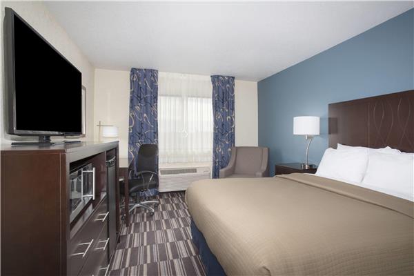 1 Queen Bed, Mobility Accessible Room, Non-Smoking