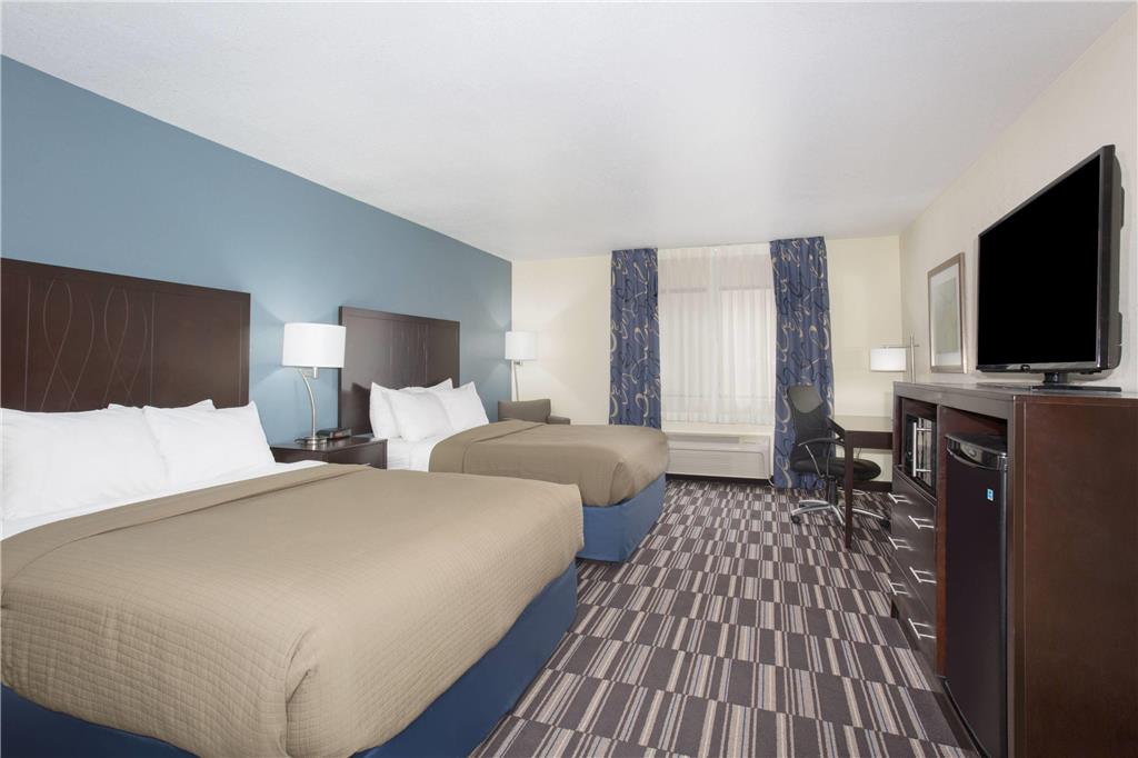 AMERICINN BY WYNDHAM MOUNT PLE-guestroom-Guest Room,On-Site.jpg
