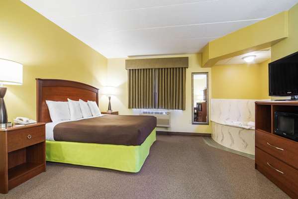 Suite - AmericInn Hotel & Suites Sioux Falls - I-29, Exit 77