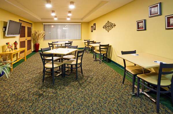 - AmericInn Hotel & Suites Sioux Falls - I-29, Exit 77