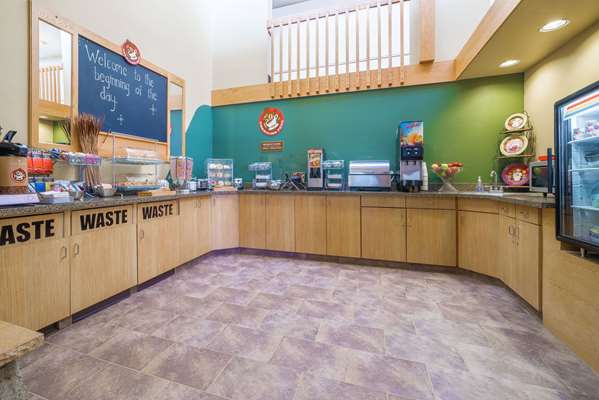  - AmericInn Hotel & Suites Sioux Falls - I-29, Exit 77