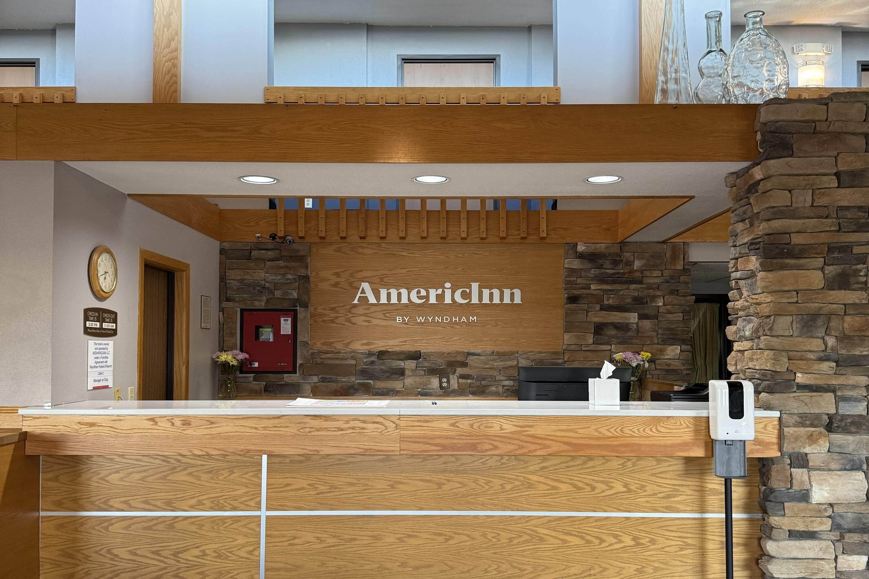 Lobby | AmericInn by Wyndham Sioux Falls