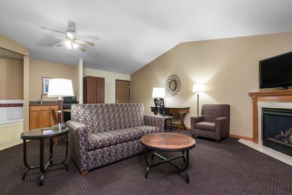  - AmericInn Lodge & Suites Lake City